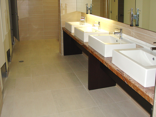 McCarthy Tétreault - Toilettes